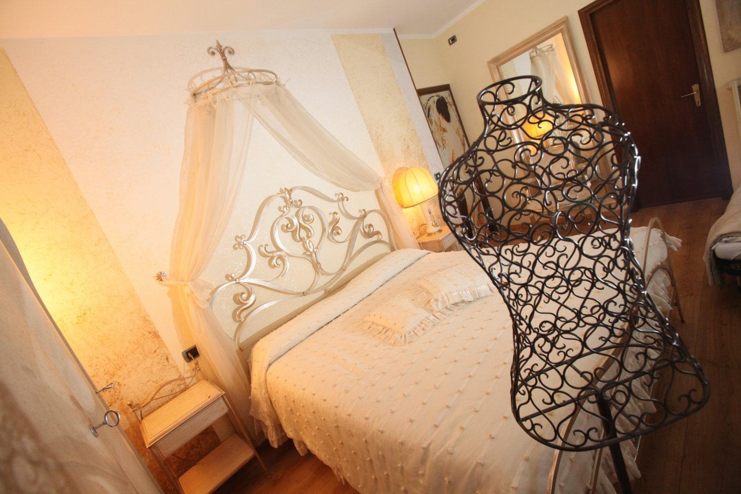 Manuela Le Quattro Coppe Hotel Desenzano del Garda Ngoại thất bức ảnh