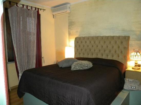 Manuela Le Quattro Coppe Hotel Desenzano del Garda Ngoại thất bức ảnh